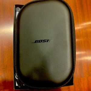 Bose quitecomfort 45 headphone new